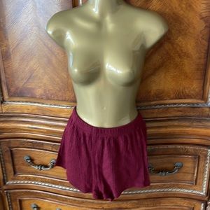 Maroon ribknit shorts
